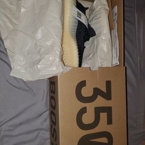Yeezy Boost 350 "Carbon"